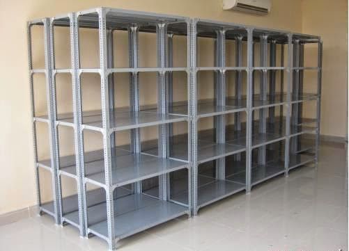 Kệ Sắt Tuệ Linh