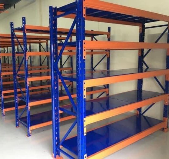 Kệ Sắt Tuệ Linh